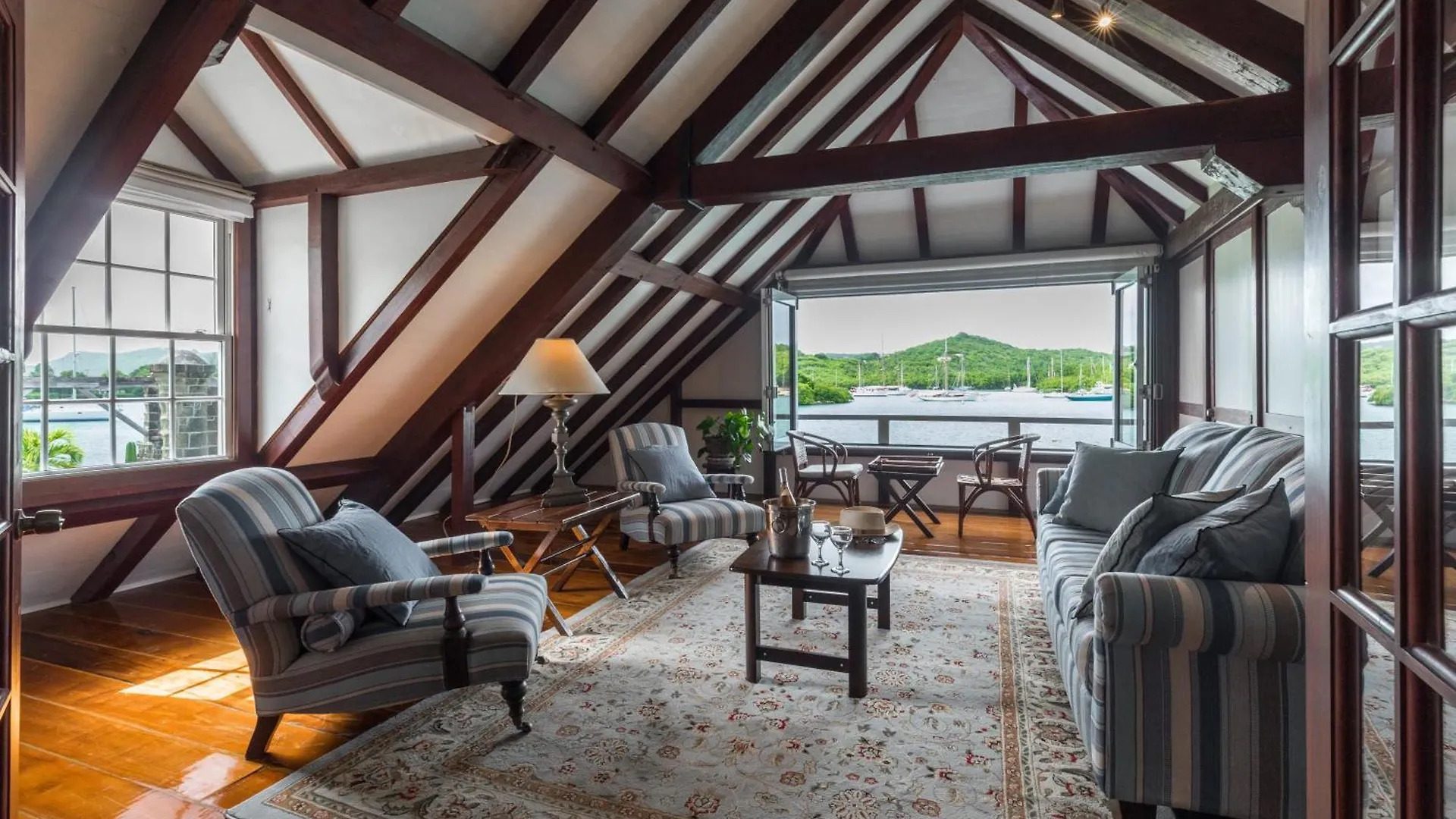 Отель Admiral'S Inn And Gunpowder Suites English Harbour